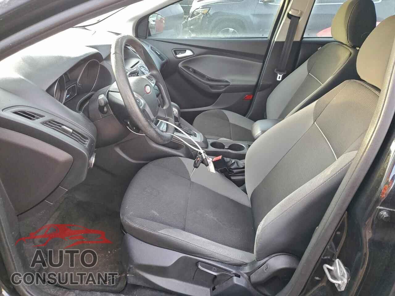 FORD FOCUS 2014 - 1FADP3K2XEL170245