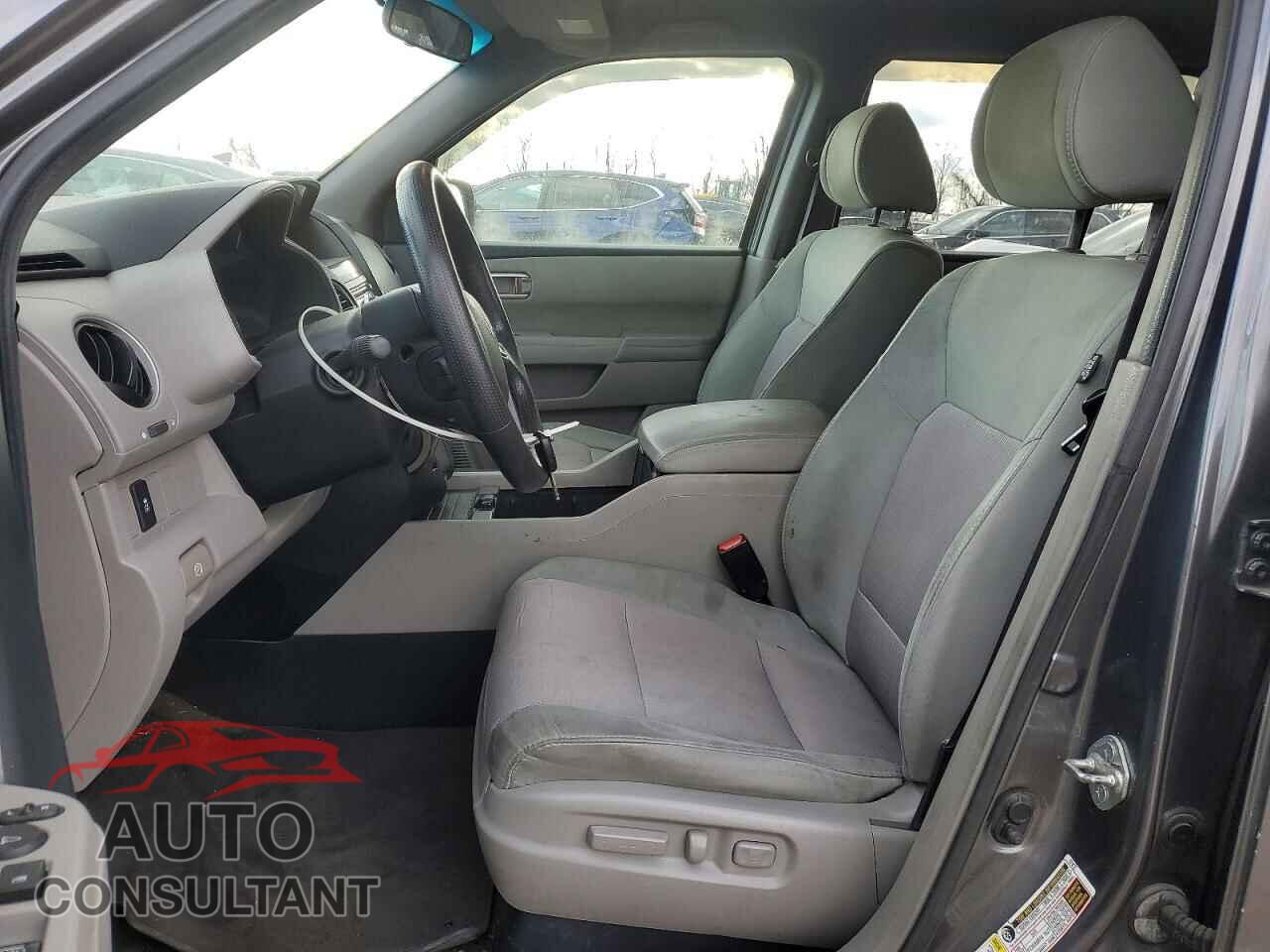 HONDA PILOT 2013 - 5FNYF4H47DB069548