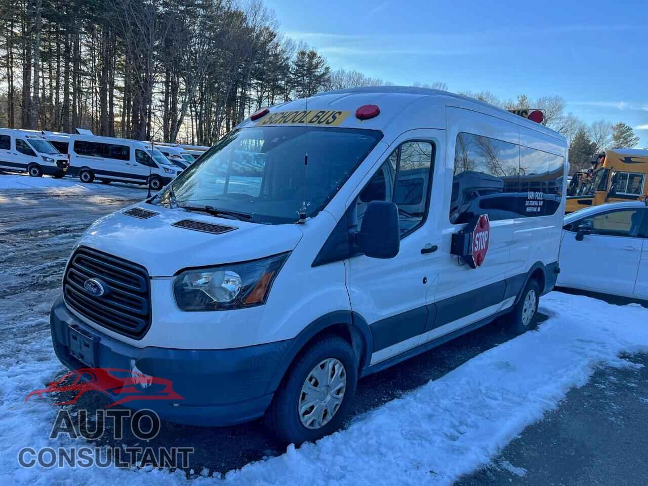 FORD TRANSIT 2017 - 1FTYR2CM1HKA09227