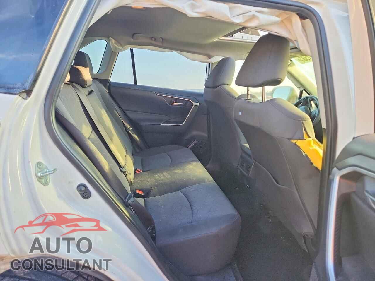 TOYOTA RAV4 2019 - JTMP1RFV4KD521477