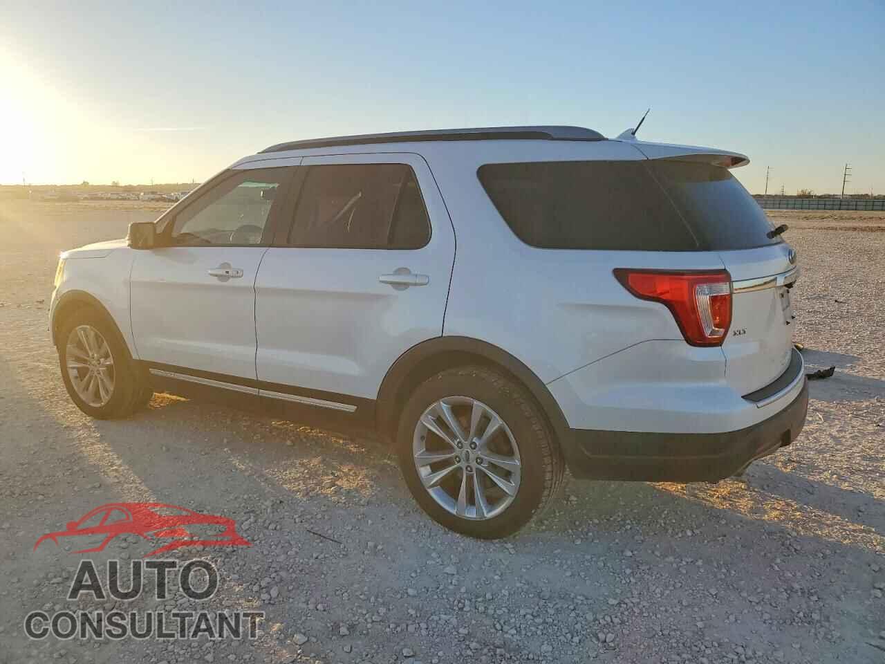 FORD EXPLORER 2018 - 1FM5K7D88JGB30007