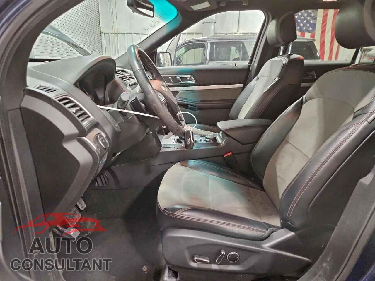 FORD EXPLORER 2017 - 1FM5K8D8XHGA42091
