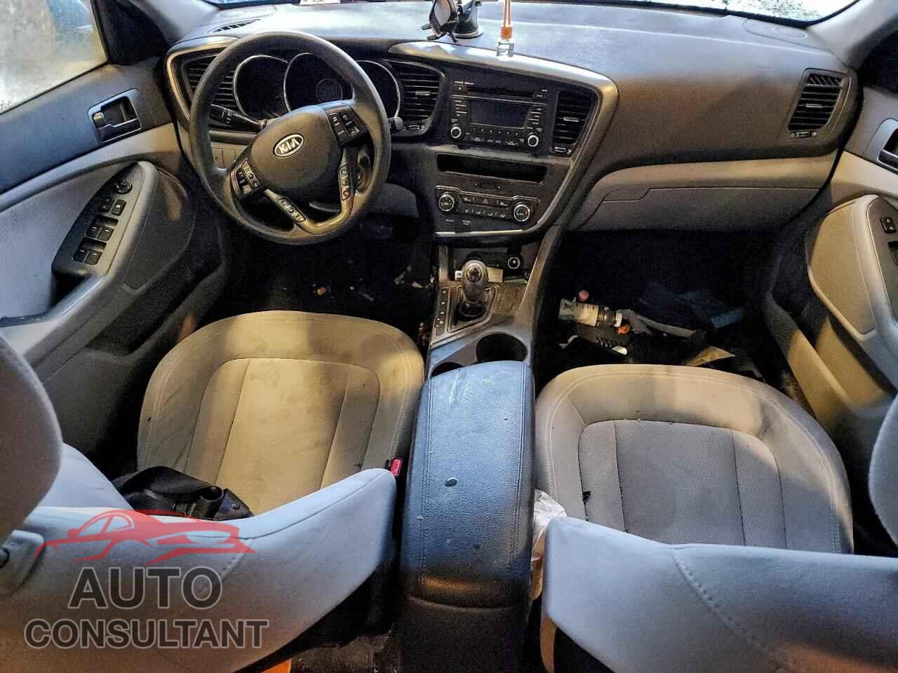 KIA OPTIMA 2011 - KNAGM4A78B5080012