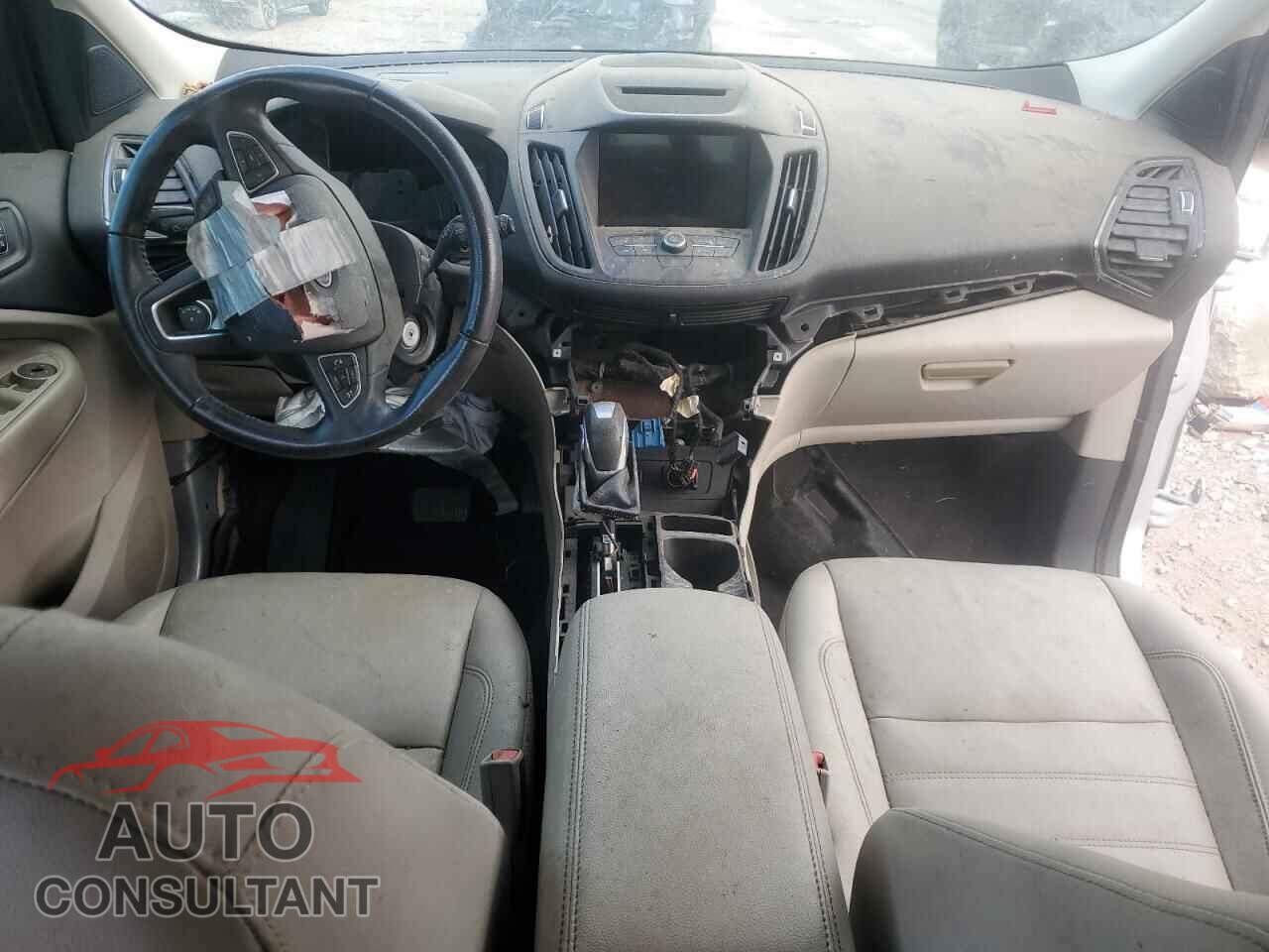 FORD ESCAPE 2018 - 1FMCU0HD2JUD44590