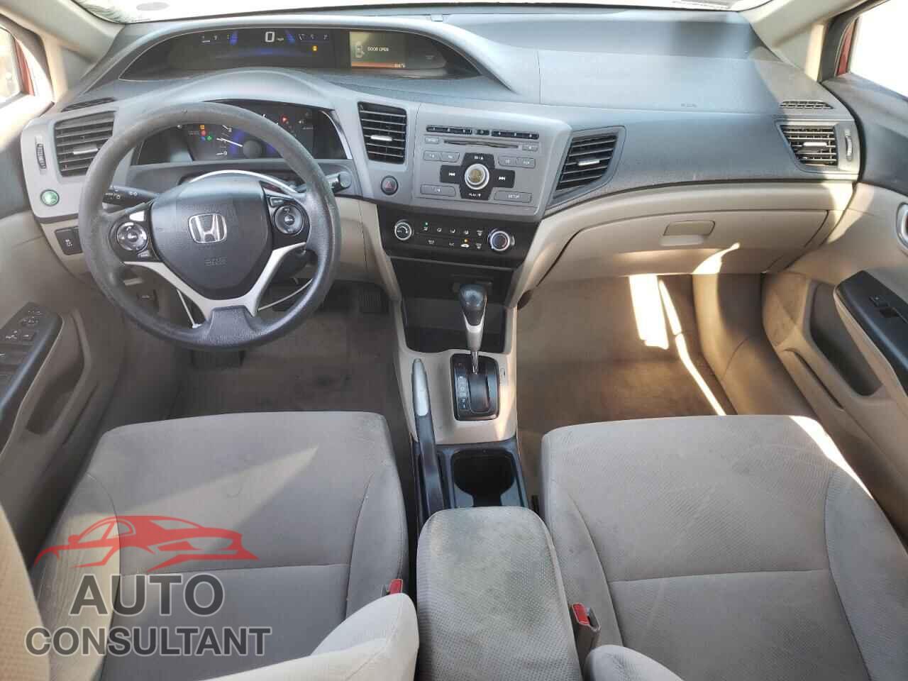 HONDA CIVIC 2012 - 2HGFB2F58CH589075