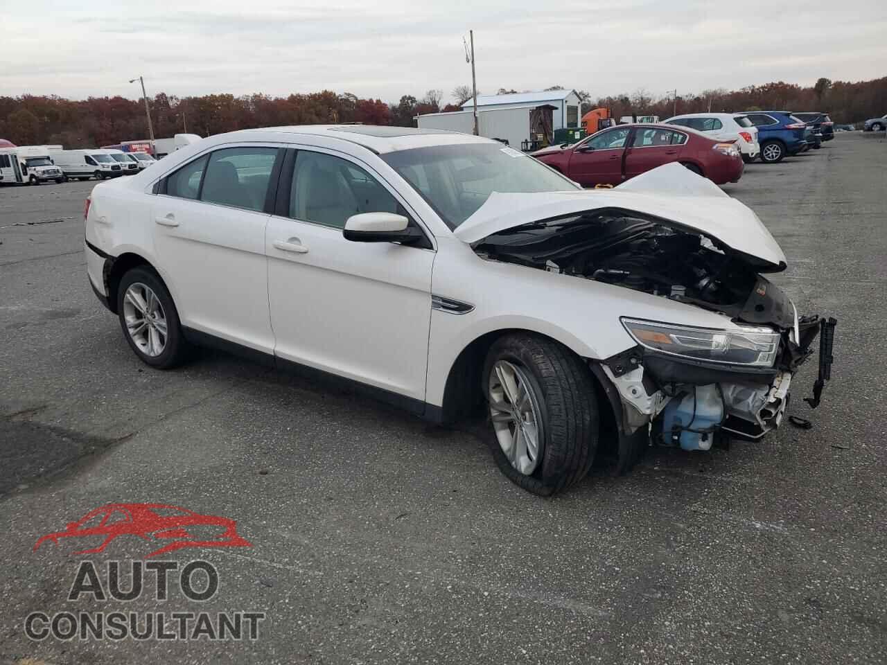 FORD TAURUS 2015 - 1FAHP2E85FG181062