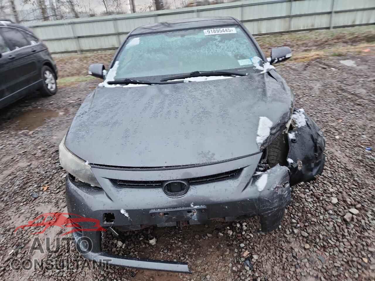 TOYOTA SCION 2013 - JTKJF5C75D3061107
