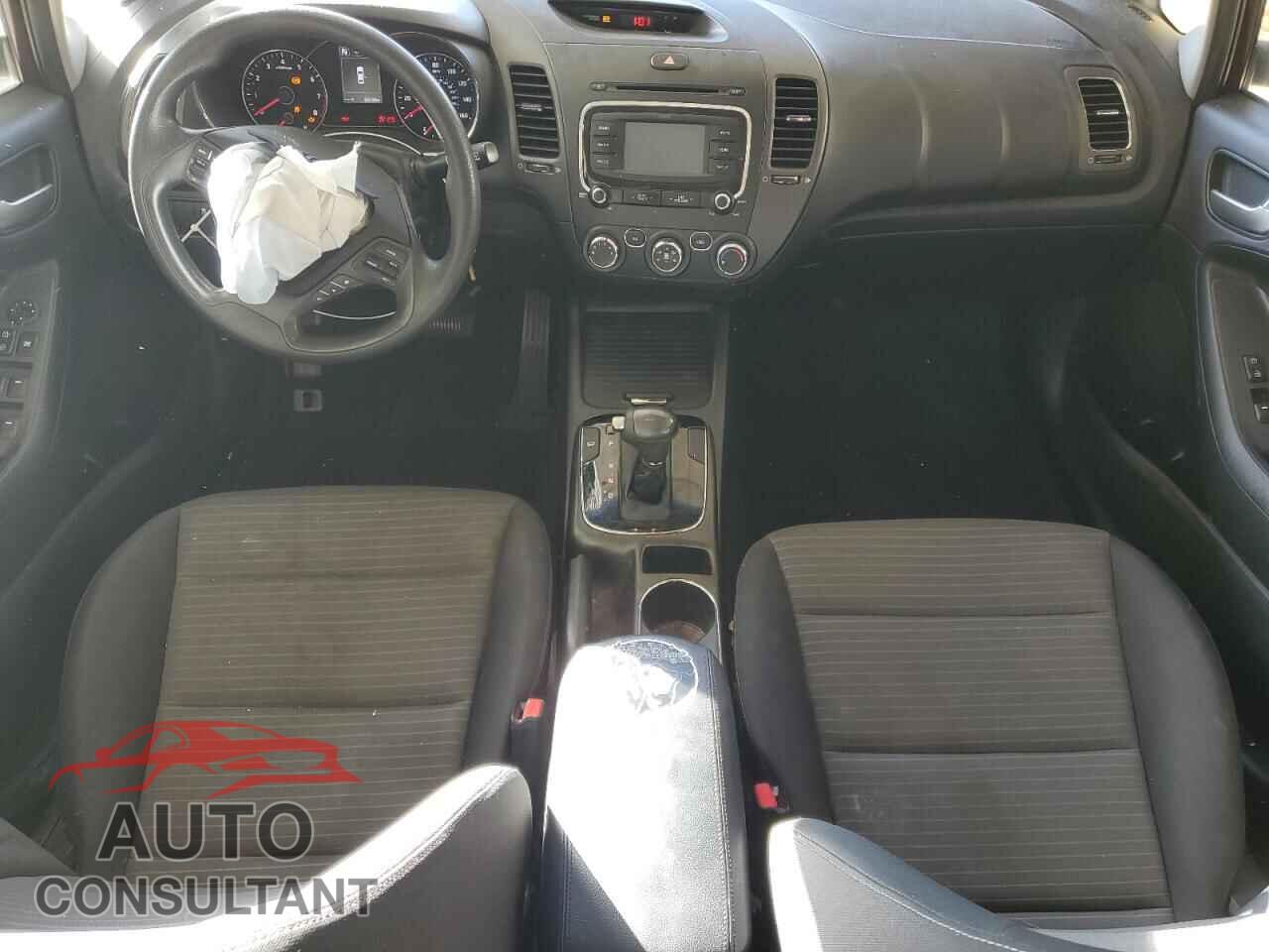 KIA FORTE 2017 - 3KPFL4A79HE009013
