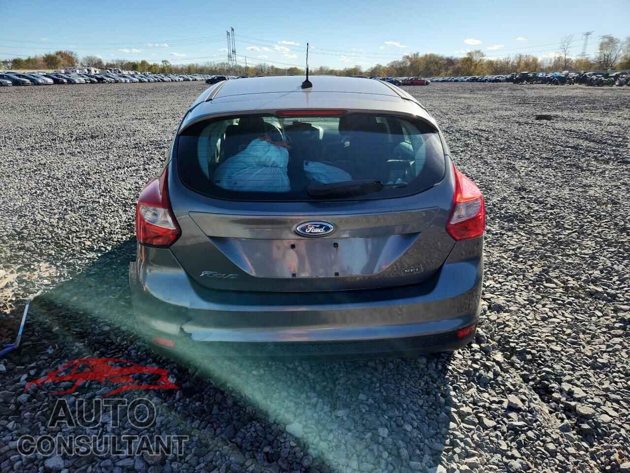 FORD FOCUS 2012 - 1FAHP3M28CL105647