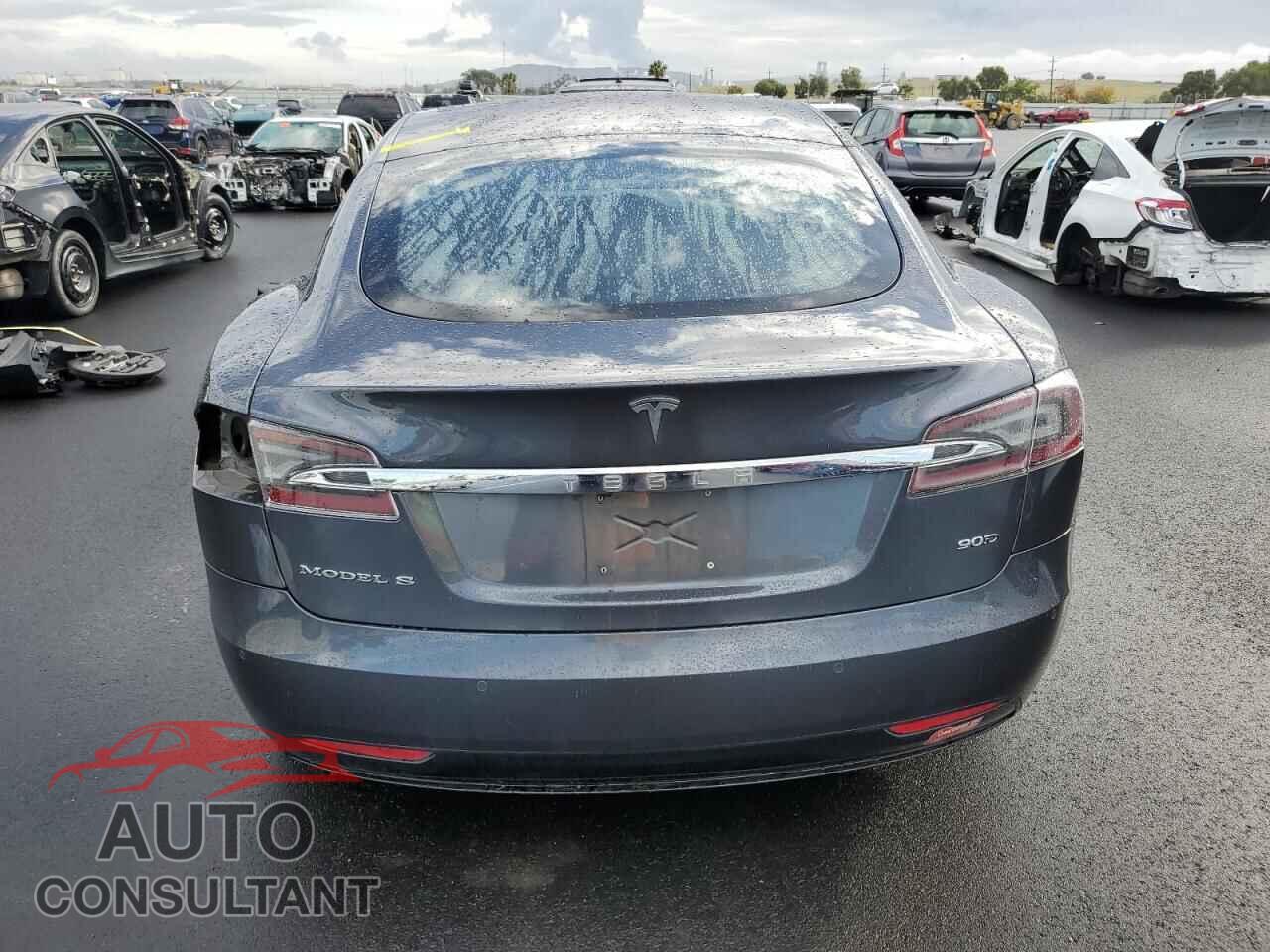 TESLA MODEL S 2017 - 5YJSA1E23HF215021