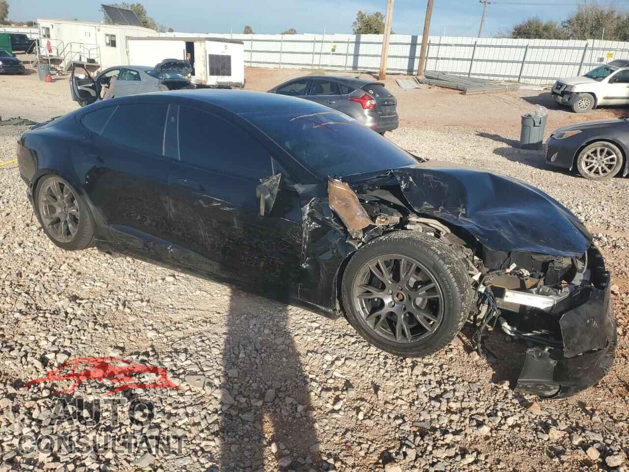 TESLA MODEL S 2022 - 5YJSA1E6XNF471526