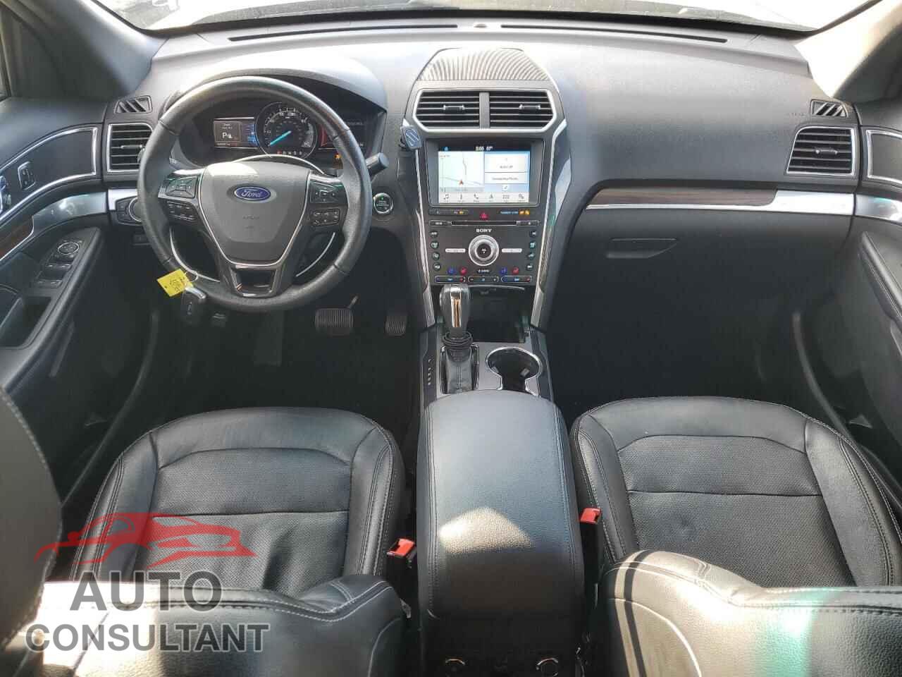FORD EXPLORER 2018 - 1FM5K7F85JGB11038