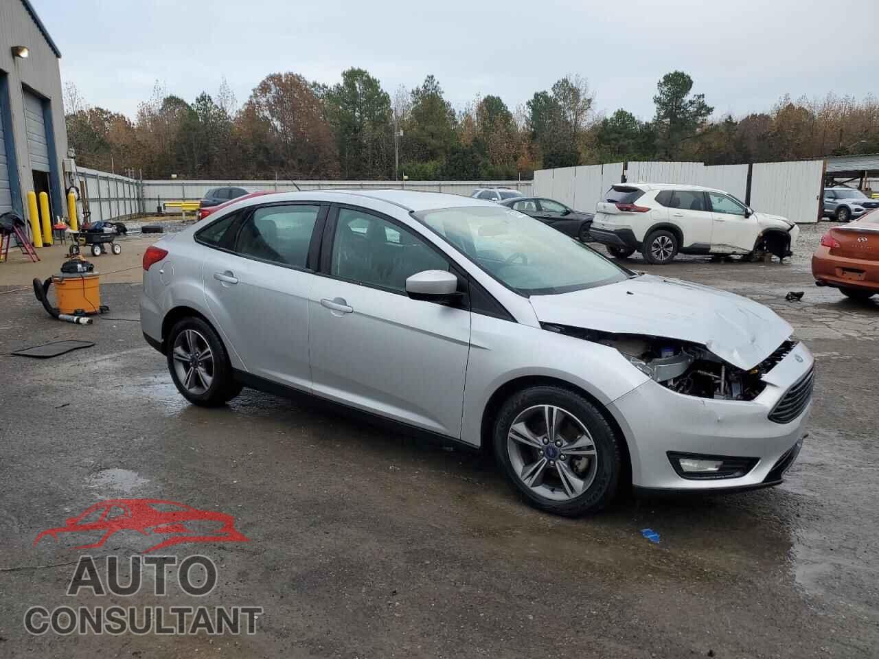 FORD FOCUS 2018 - 1FADP3F27JL201505