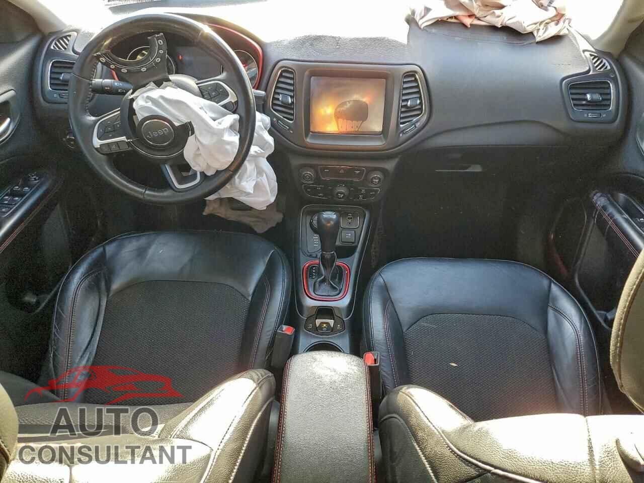 JEEP COMPASS 2017 - 3C4NJDDB2HT633541