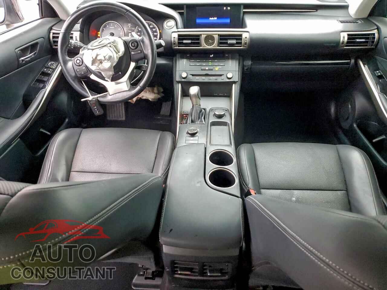 LEXUS IS 2016 - JTHBA1D22G5014386