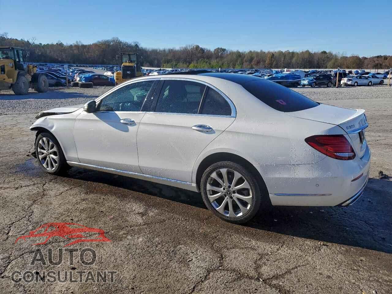 MERCEDES-BENZ E-CLASS 2018 - WDDZF4KB0JA348376