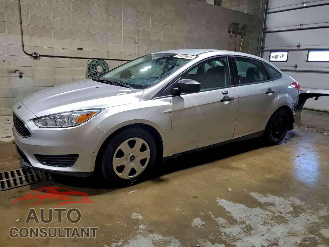 FORD FOCUS 2015 - 1FADP3E24FL308357