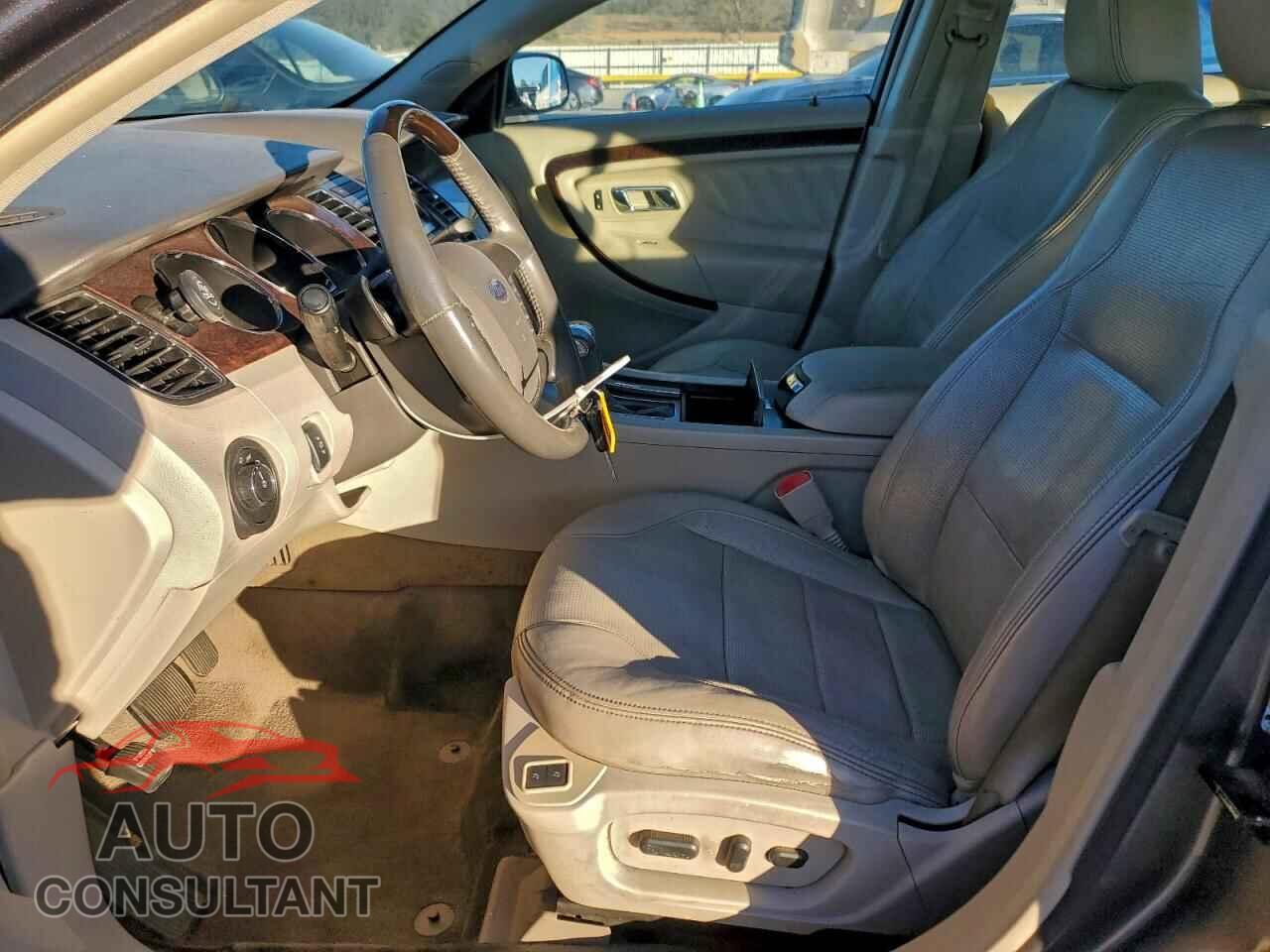 FORD TAURUS 2011 - 1FAHP2FW7BG131805