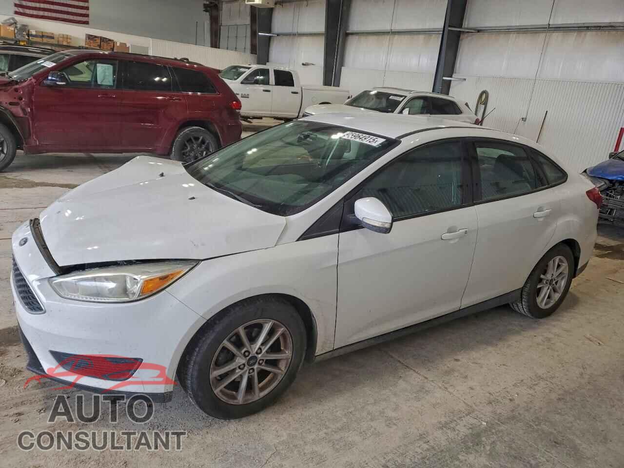 FORD FOCUS 2017 - 1FADP3F22HL219596