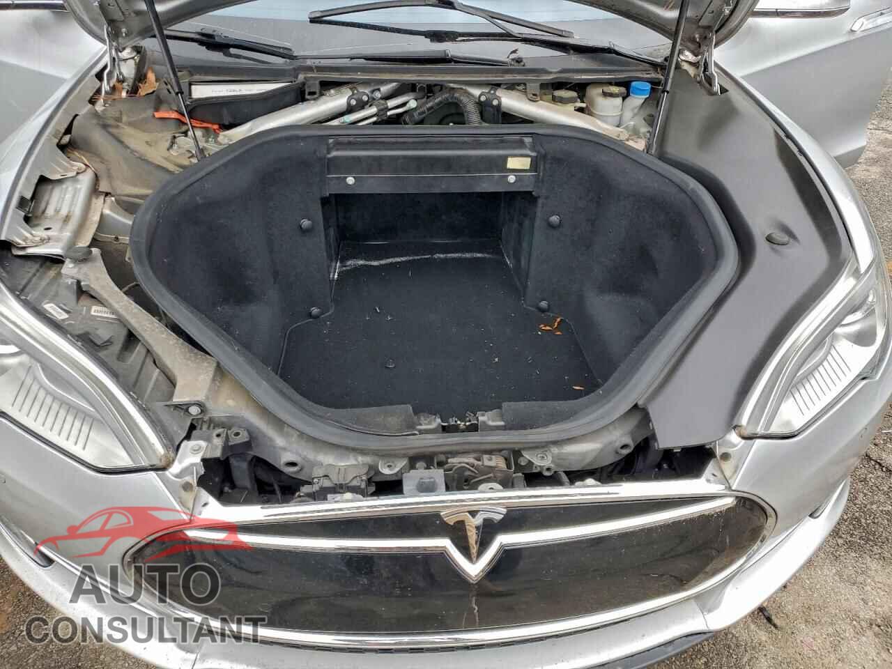TESLA MODEL S 2014 - 5YJSA1H15EFP32349