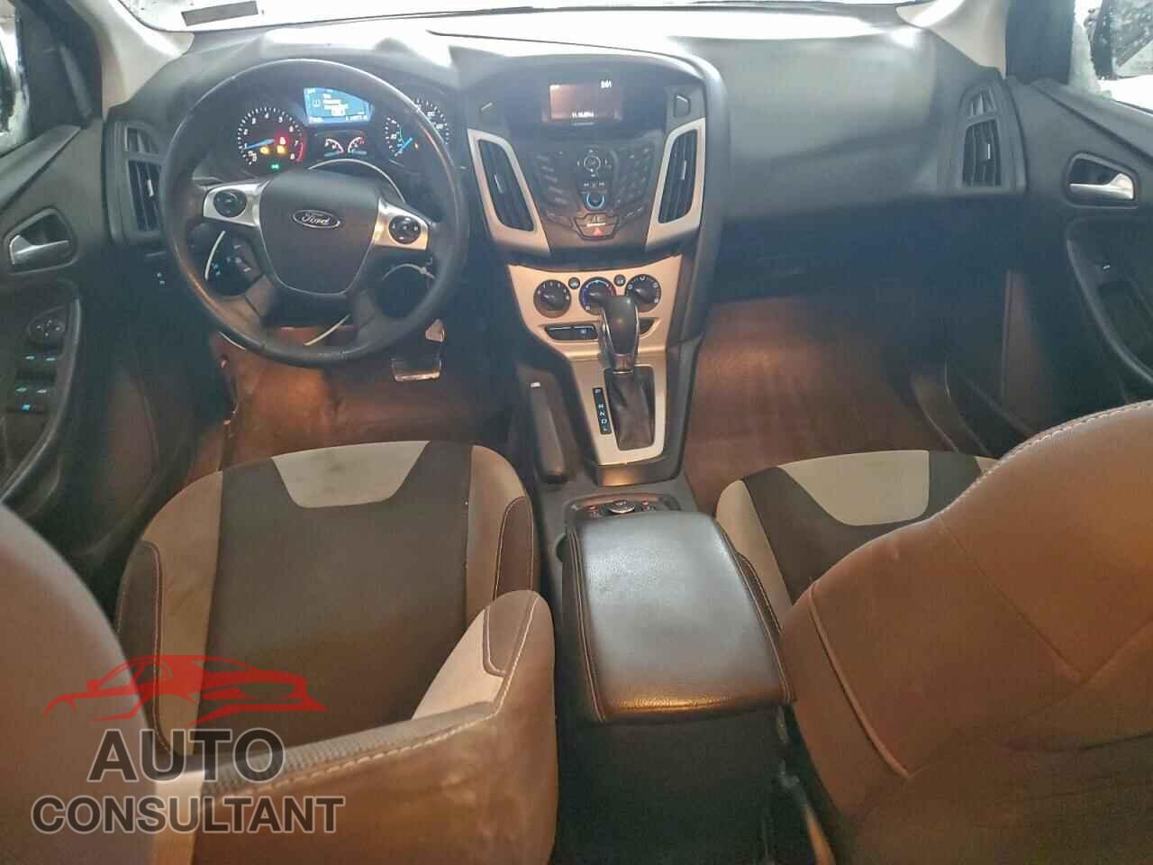 FORD FOCUS 2014 - 1FADP3F27EL371112