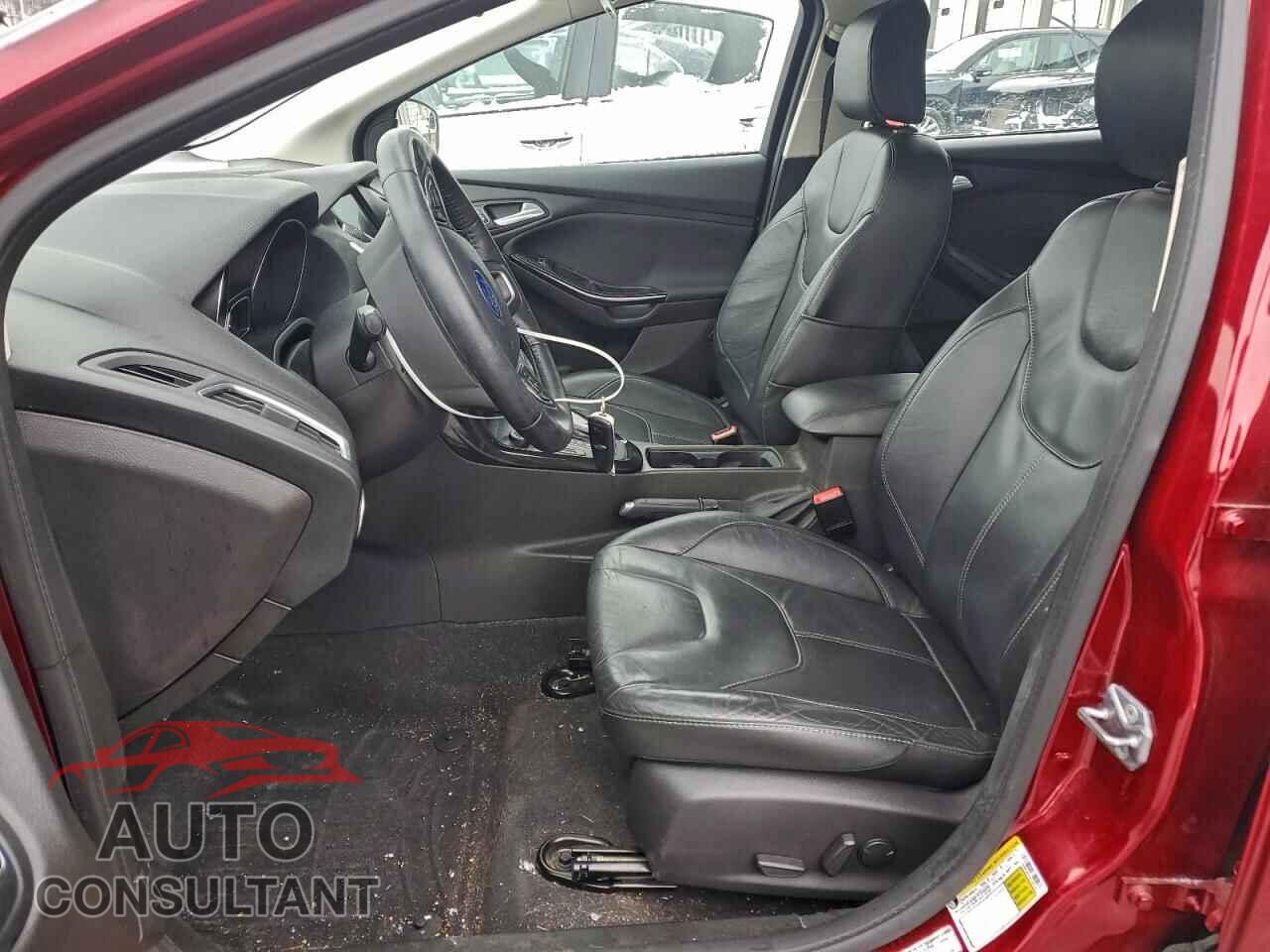 FORD FOCUS 2016 - 1FADP3N25GL305355