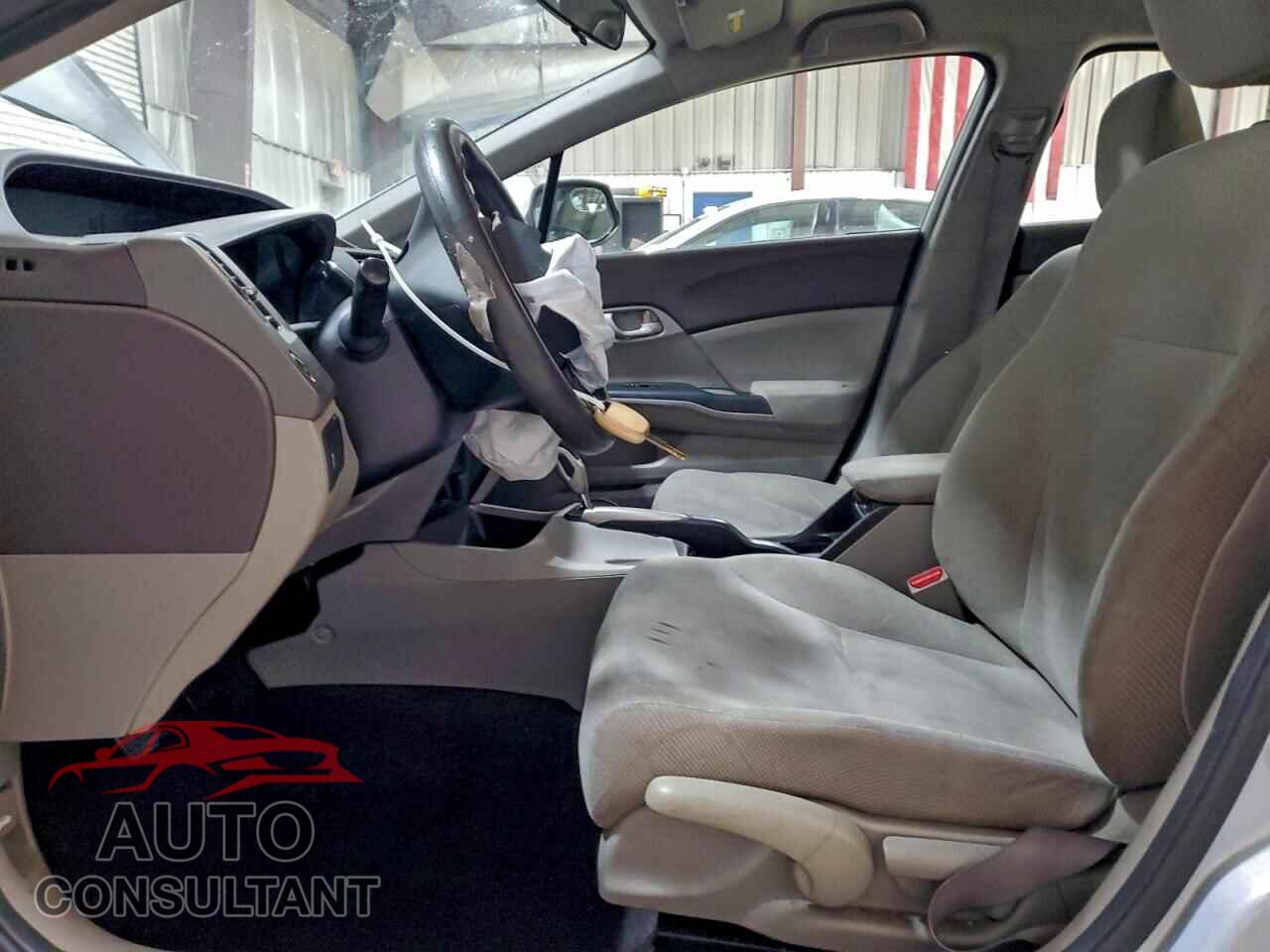 HONDA CIVIC 2012 - 2HGFB2F57CH551336