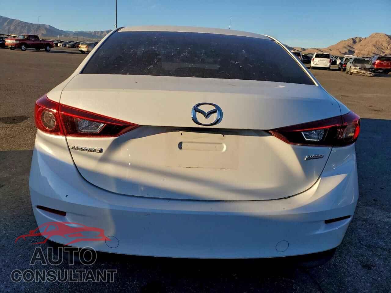 MAZDA 3 2017 - 3MZBN1U74HM137262