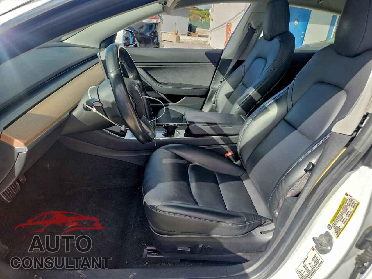 TESLA MODEL 3 2018 - 5YJ3E1EA2JF035261