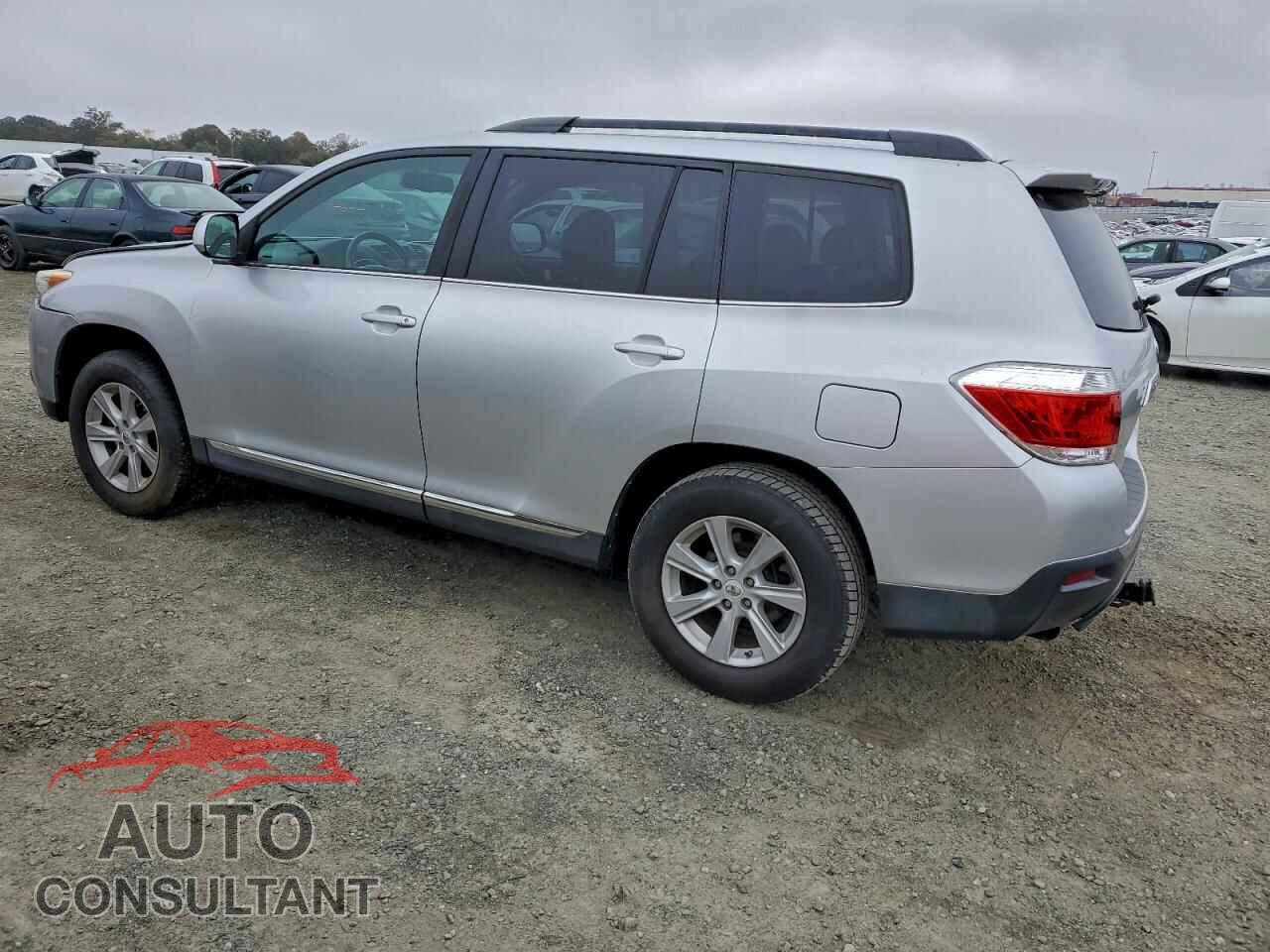 TOYOTA HIGHLANDER 2012 - 5TDBK3EH2CS127675