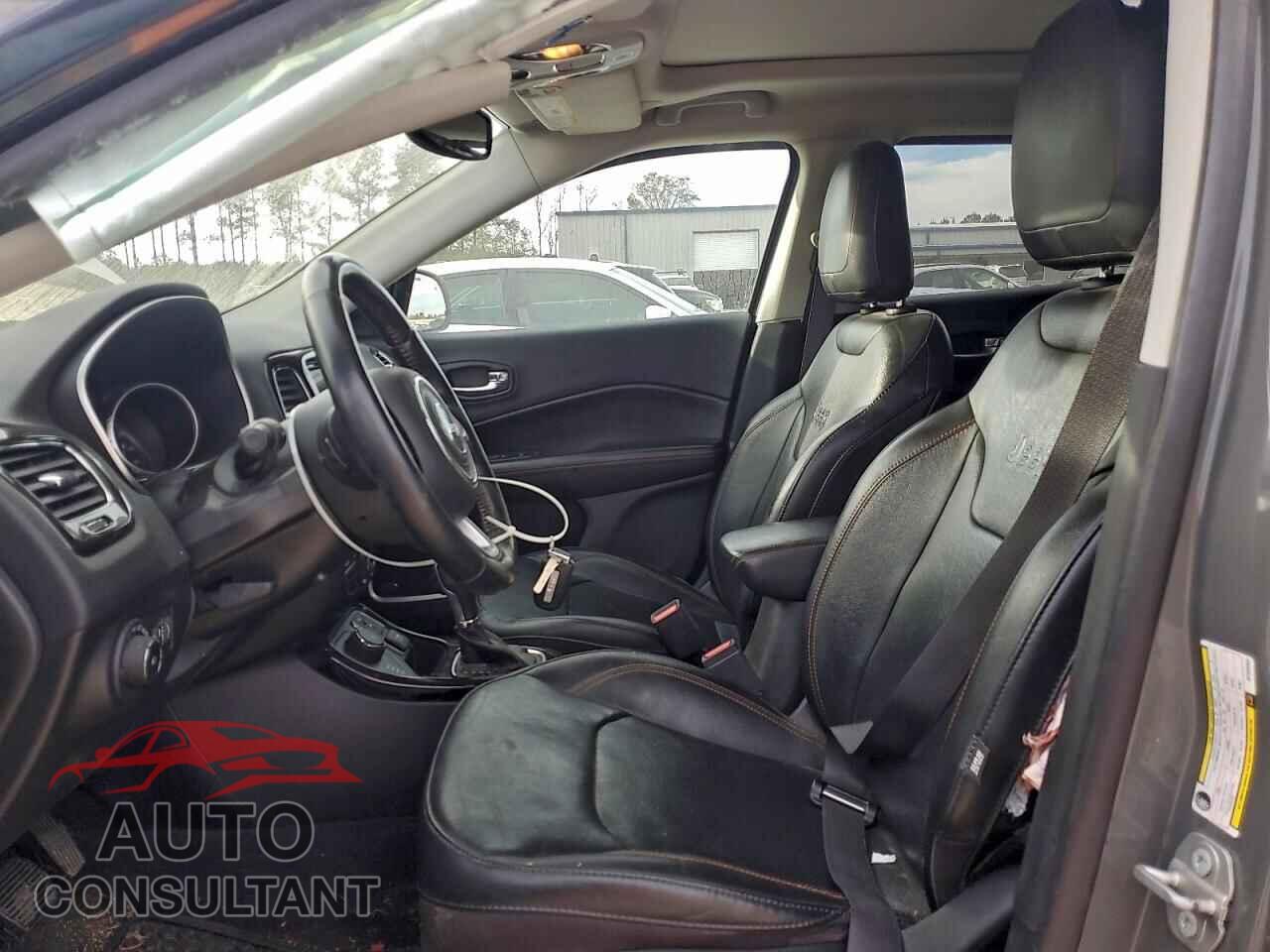 JEEP COMPASS 2021 - 3C4NJDCB5MT502650