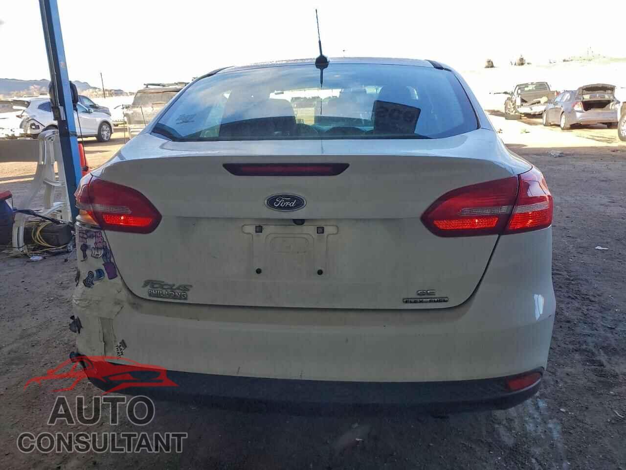 FORD FOCUS 2016 - 1FADP3F22GL391545