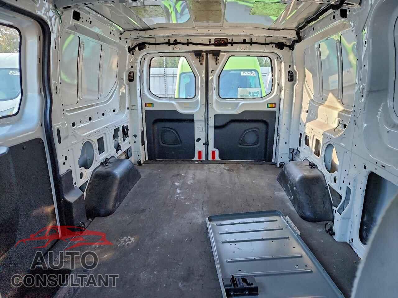 FORD TRANSIT 2017 - 1FTYR1ZM7HKA31301