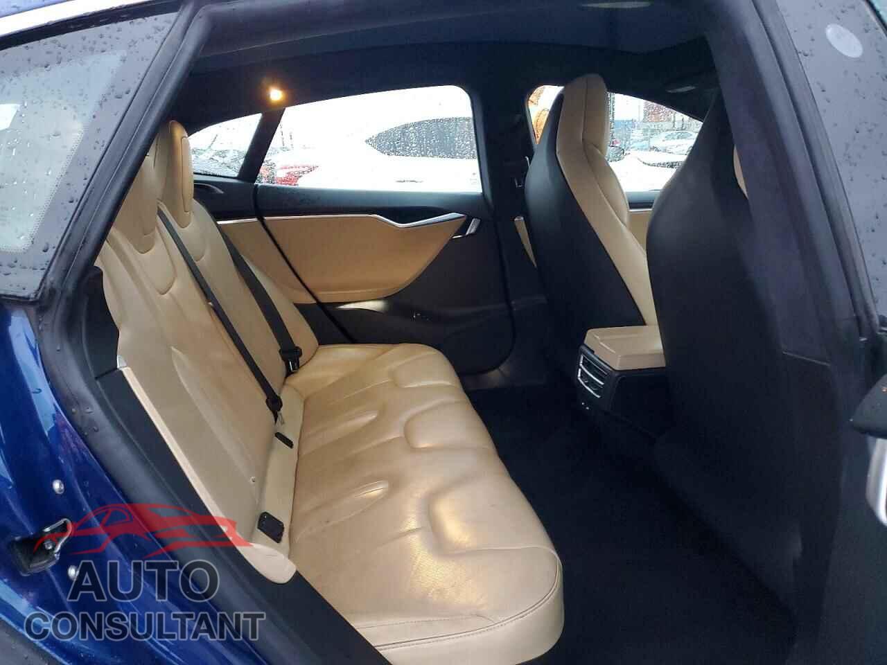 TESLA MODEL S 2017 - 5YJSA1E12HF179555