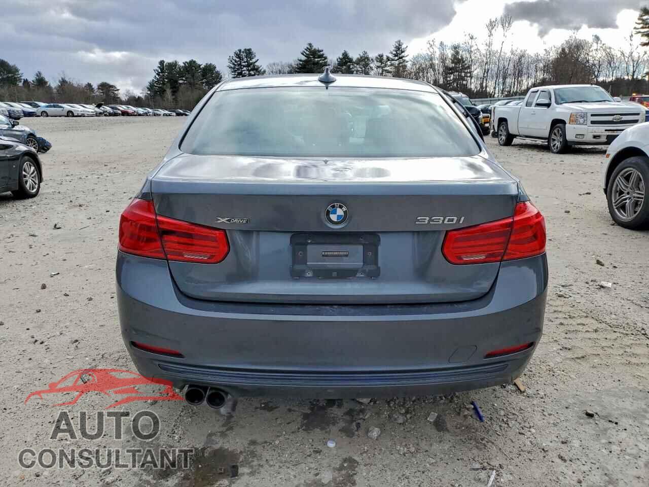BMW 3 SERIES 2017 - WBA8D9G38HNU65519