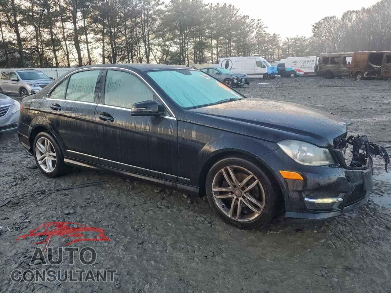 MERCEDES-BENZ C-CLASS 2012 - WDDGF8BB1CA699511