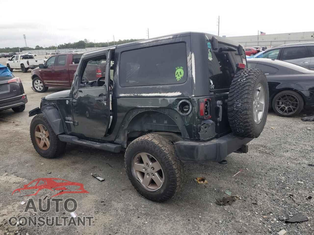 JEEP WRANGLER 2011 - 1J4AA2D14BL586035