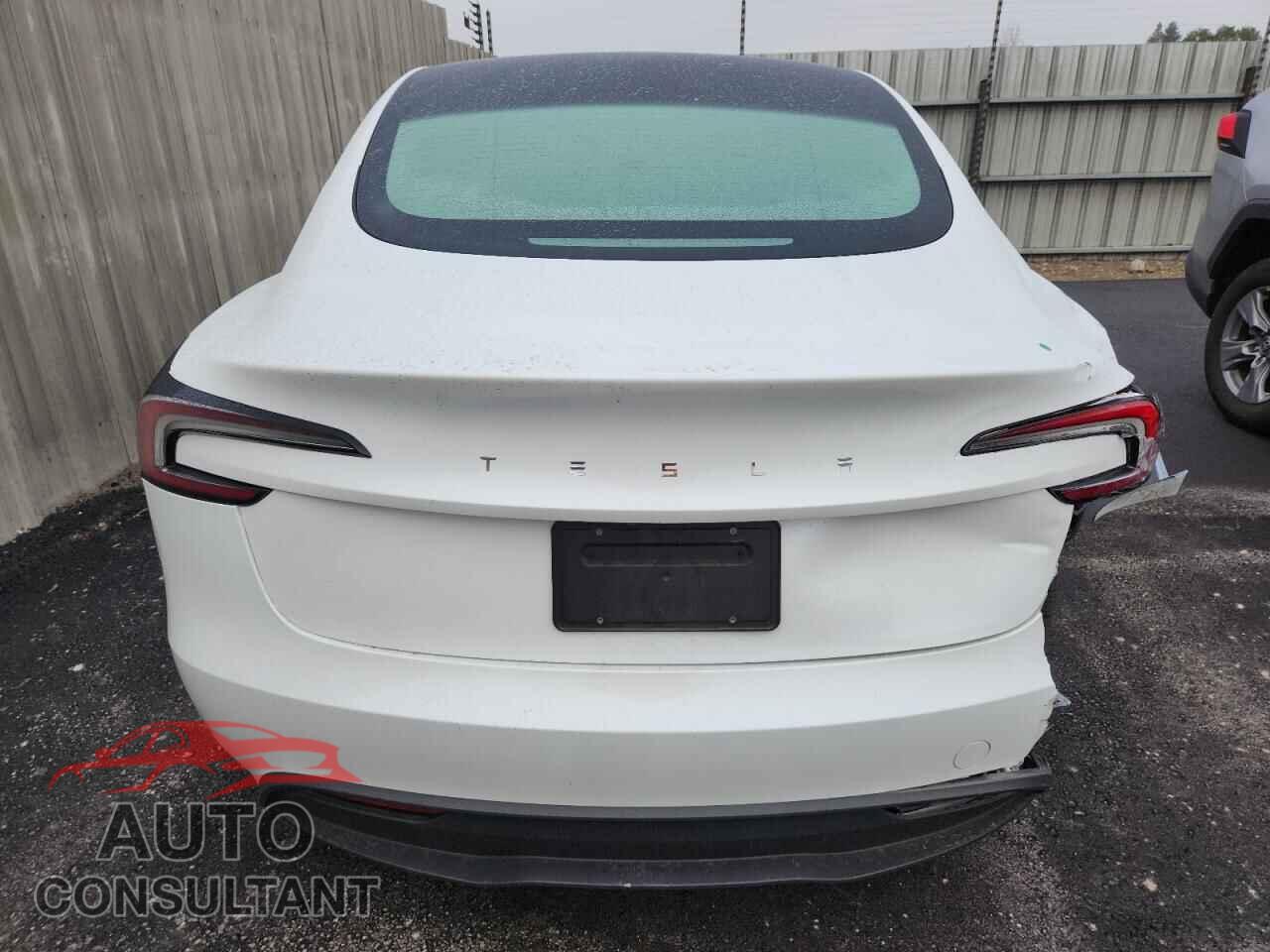 TESLA MODEL 3 2024 - 5YJ3E1EA3RF842755