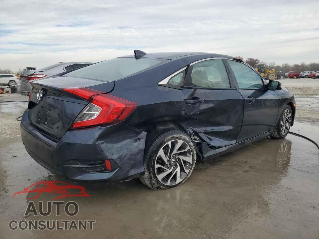 HONDA CIVIC 2018 - 2HGFC2F77JH590231