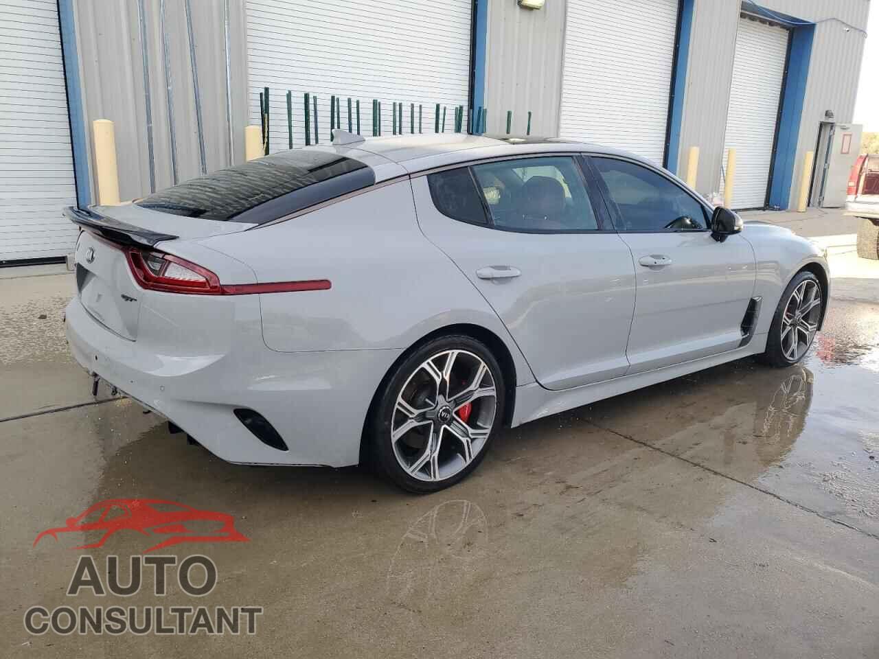 KIA STINGER 2018 - KNAE55LC7J6022373