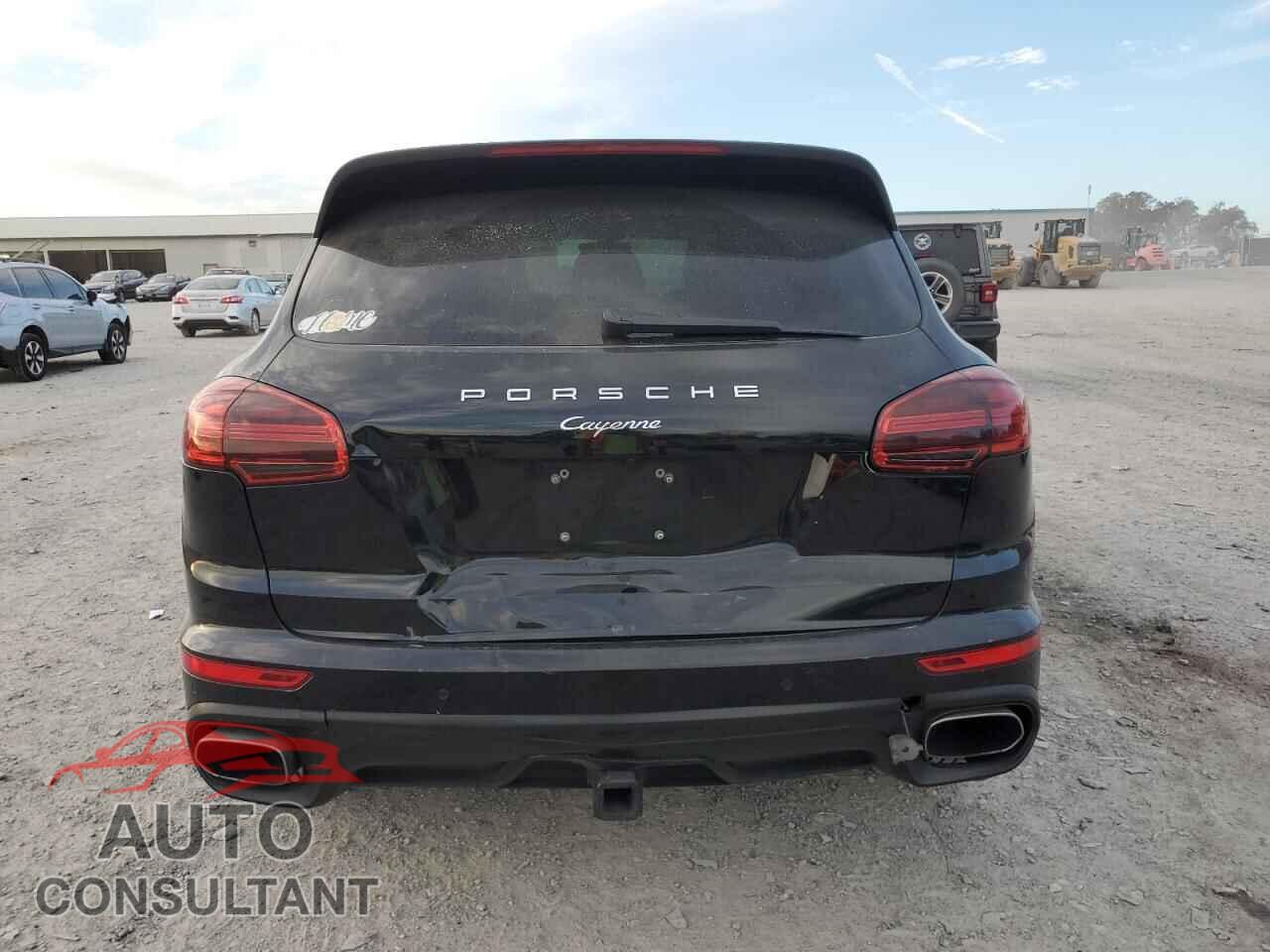 PORSCHE CAYENNE 2016 - WP1AA2A23GKA13013