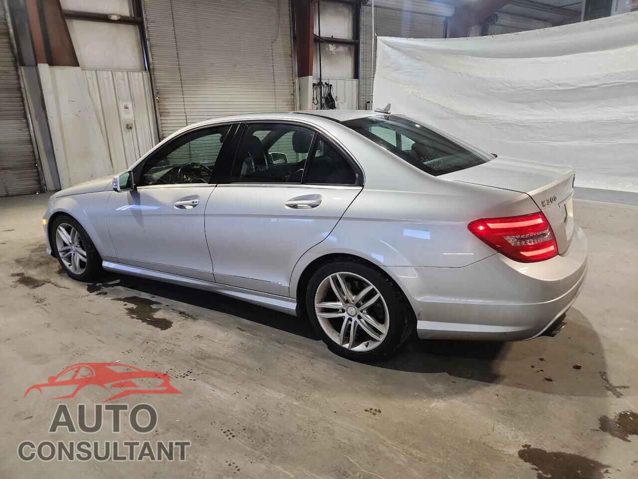MERCEDES-BENZ C-CLASS 2012 - WDDGF8BB0CA725094