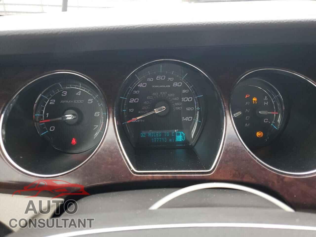 FORD TAURUS 2011 - 1FAHP2FW1BG130309