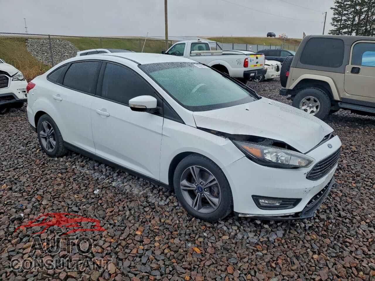 FORD FOCUS 2018 - 1FADP3FE8JL301462