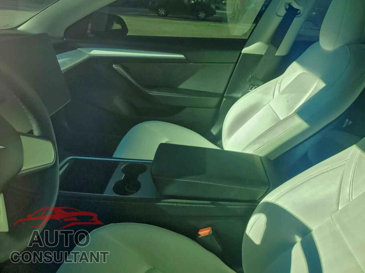 TESLA MODEL 3 2021 - 5YJ3E1EA1MF989584