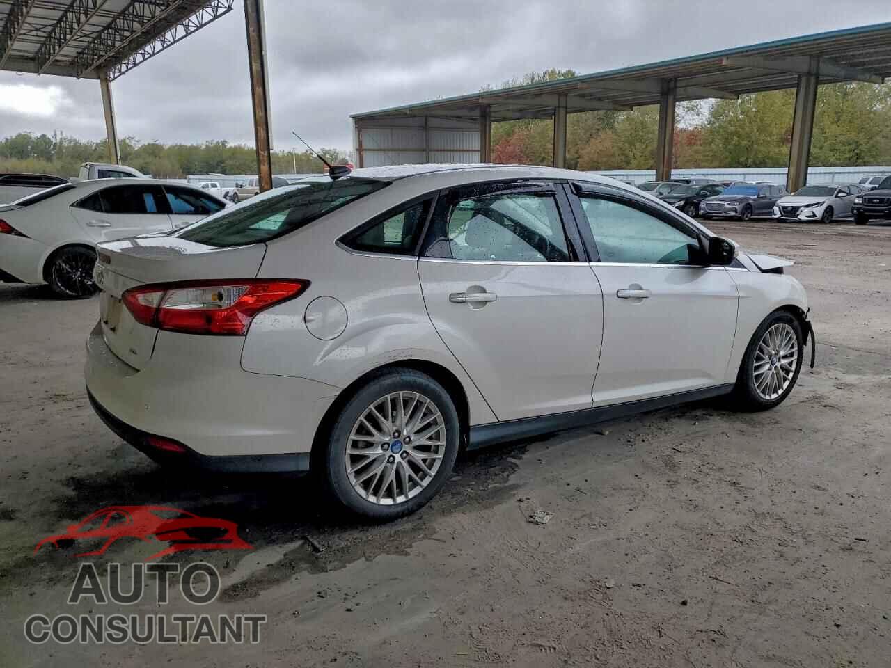 FORD FOCUS 2012 - 1FAHP3H28CL219562