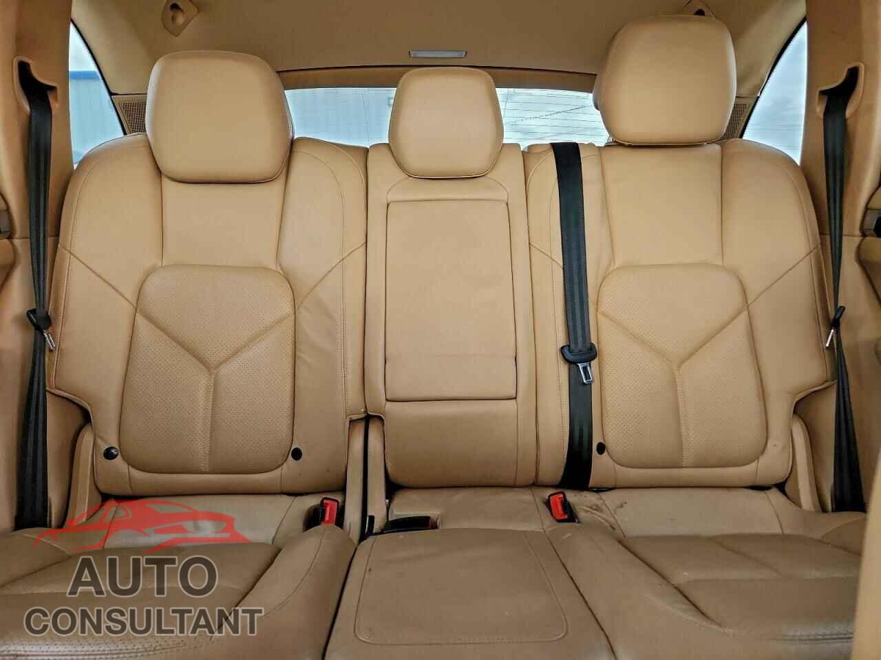 PORSCHE CAYENNE 2012 - WP1AA2A24CLA07158