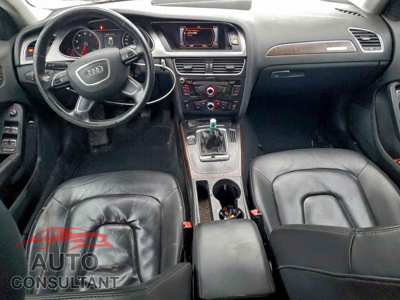 AUDI A4 2013 - WAUDFAFL1DA119728