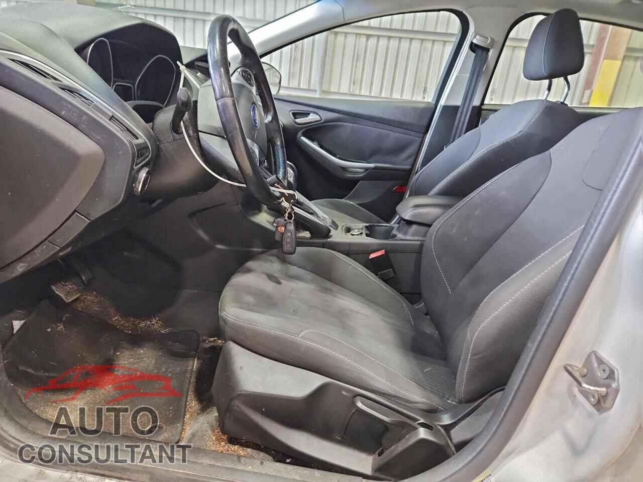 FORD FOCUS 2012 - 1FAHP3N21CL272169