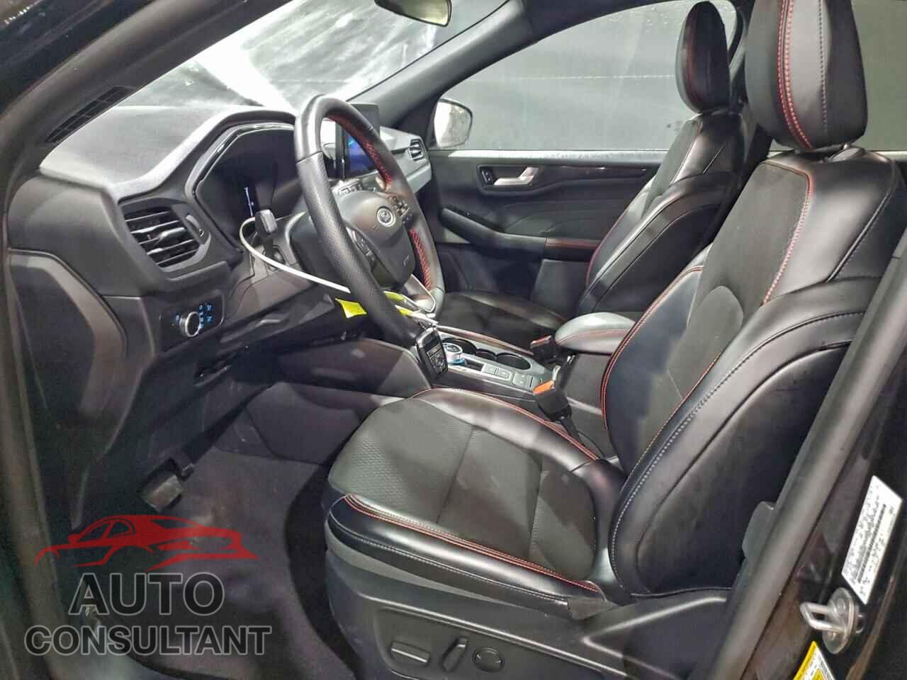 FORD ESCAPE ST 2025 - 1FMCU0MN8SUA09463